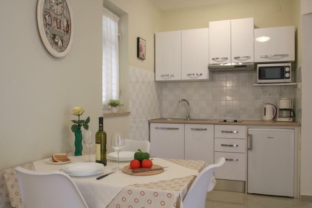 Apartments Supra Mare Rabac Extérieur photo